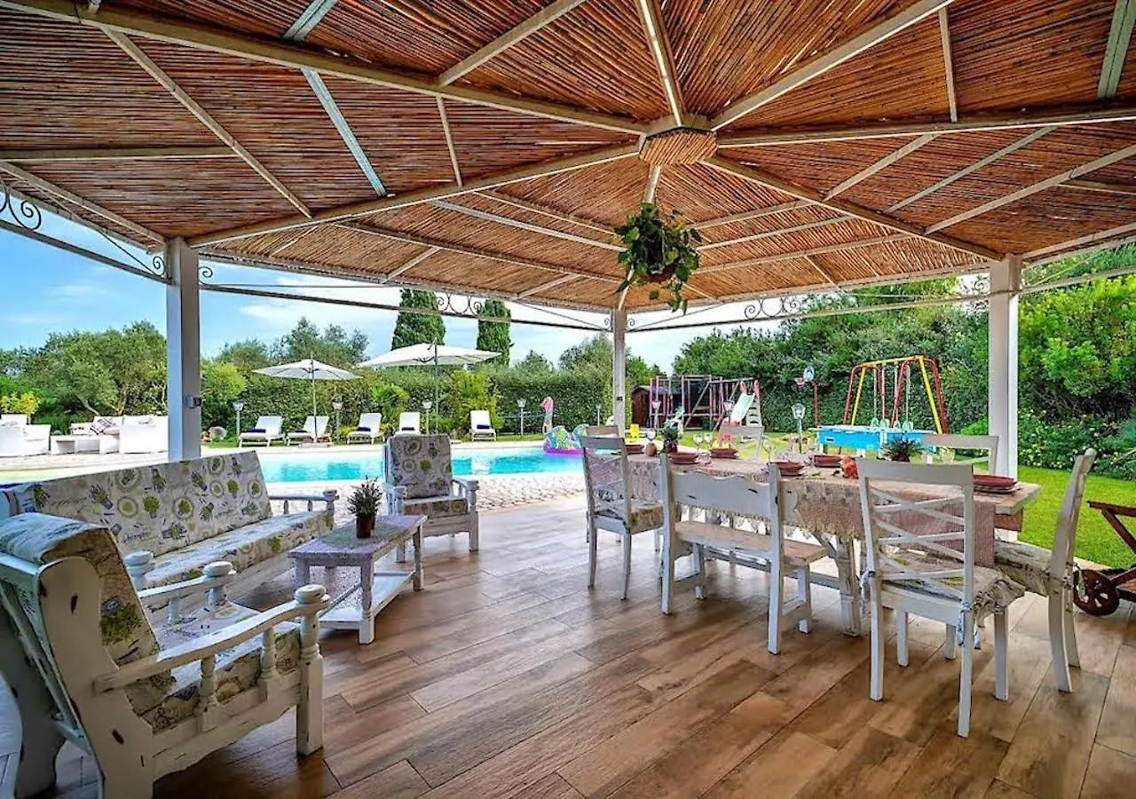 Villa Dolores , With A Spectacular Swimming Pool With Hydromassage And A Big Garden For The Children - Iun S3325 Alguer Italia